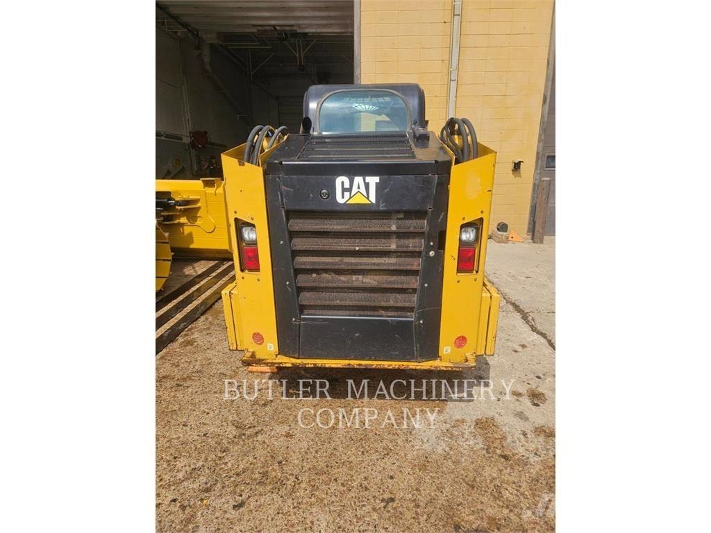 CAT 246D C3H2 Lietoti riteņu kompaktiekrāvēji