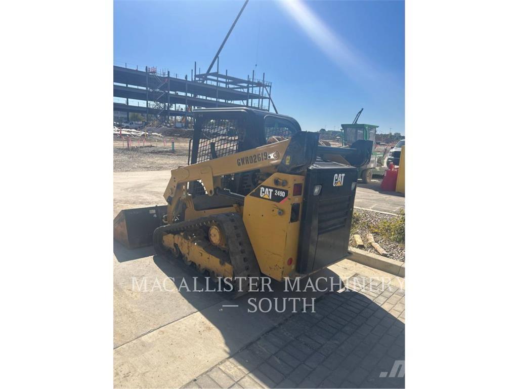 CAT 249D Kāpurķēžu iekrāvēji