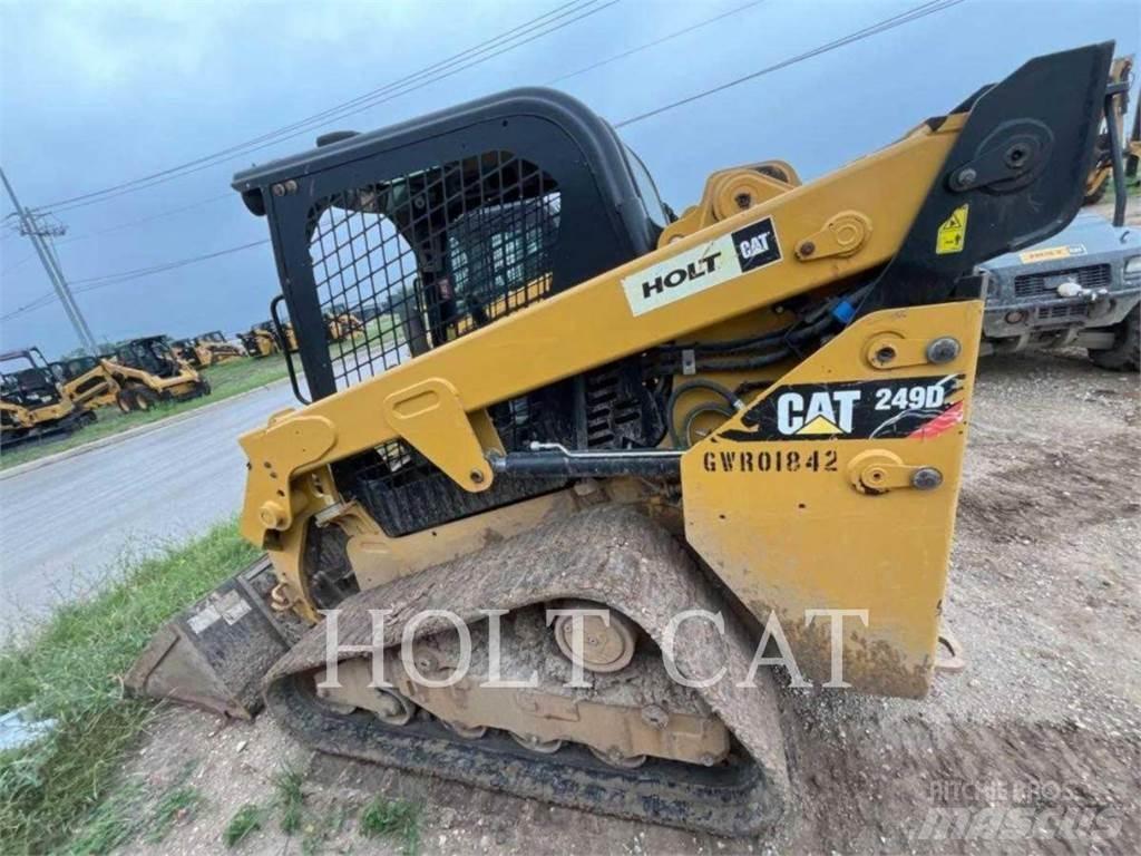 CAT 249D Lietoti riteņu kompaktiekrāvēji