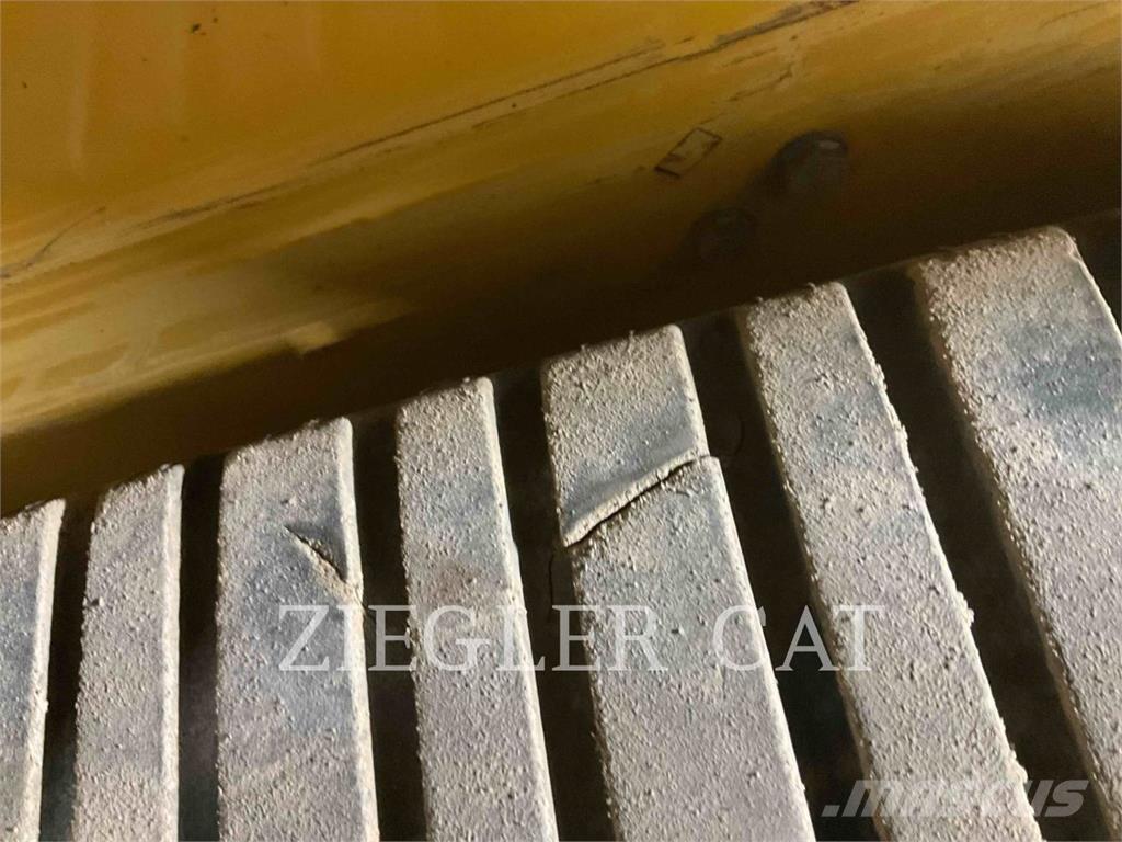 CAT 255 Kāpurķēžu iekrāvēji