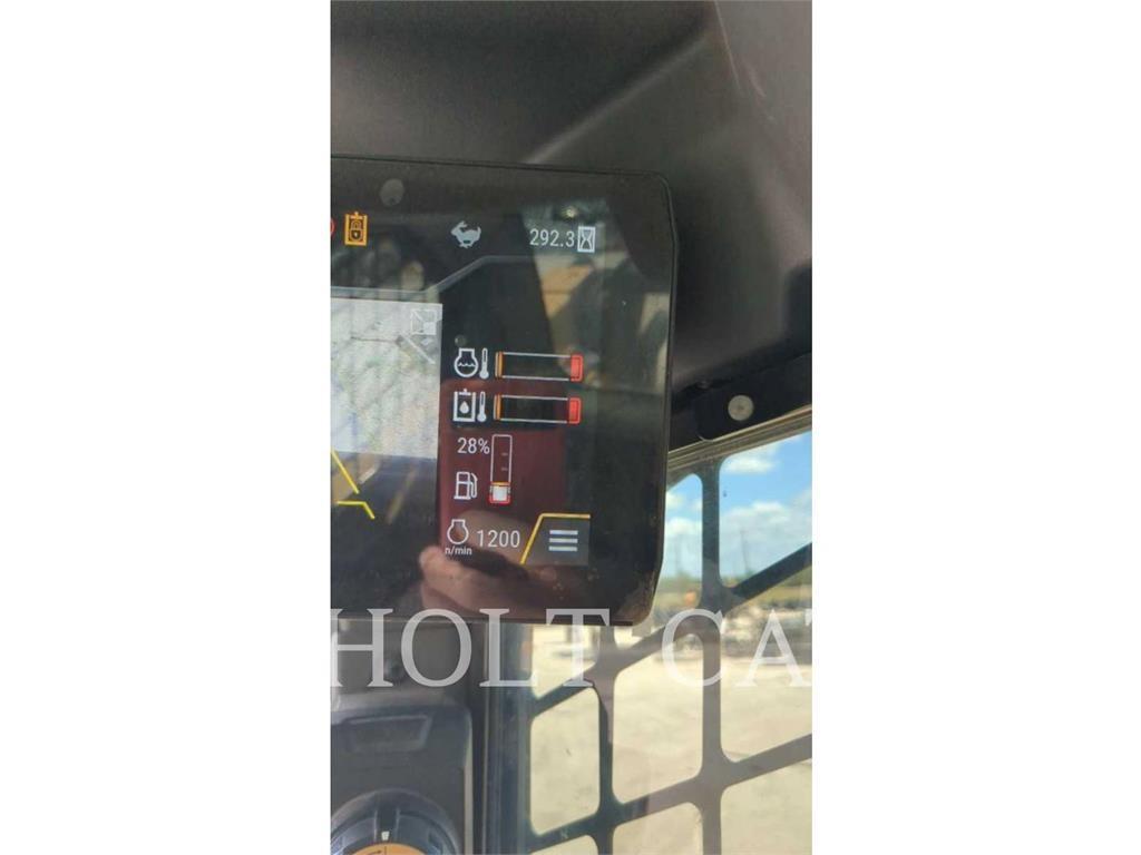 CAT 255 XPS Lietoti riteņu kompaktiekrāvēji