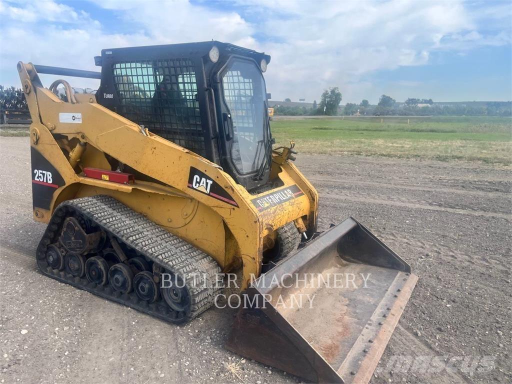 CAT 257B Kāpurķēžu iekrāvēji