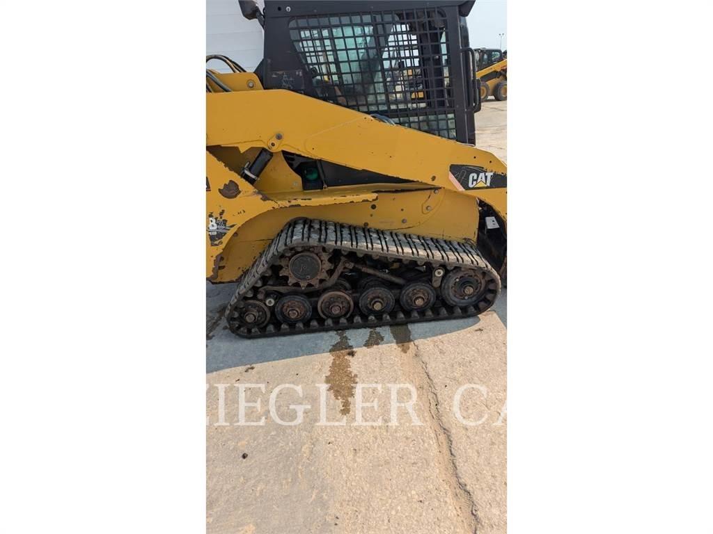 CAT 257B3 Kāpurķēžu iekrāvēji