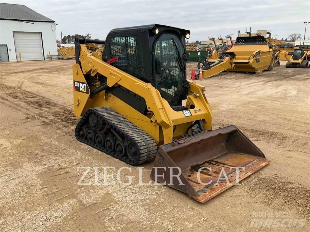CAT 257D Kāpurķēžu iekrāvēji