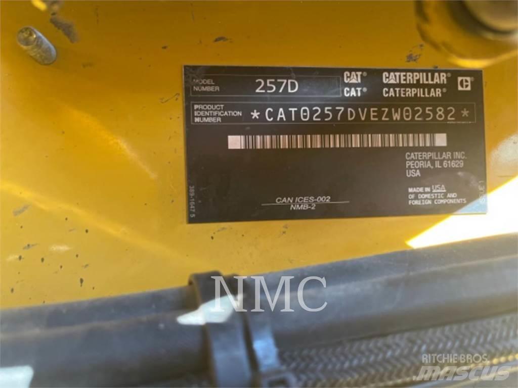 CAT 257D Kāpurķēžu iekrāvēji