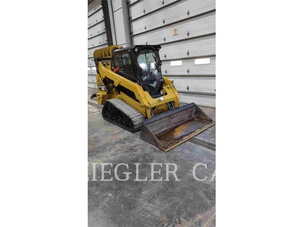 CAT 257D Kāpurķēžu iekrāvēji
