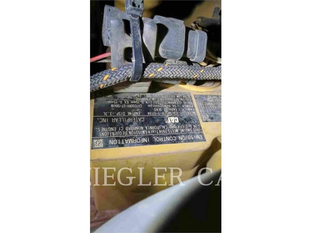 CAT 257D Kāpurķēžu iekrāvēji
