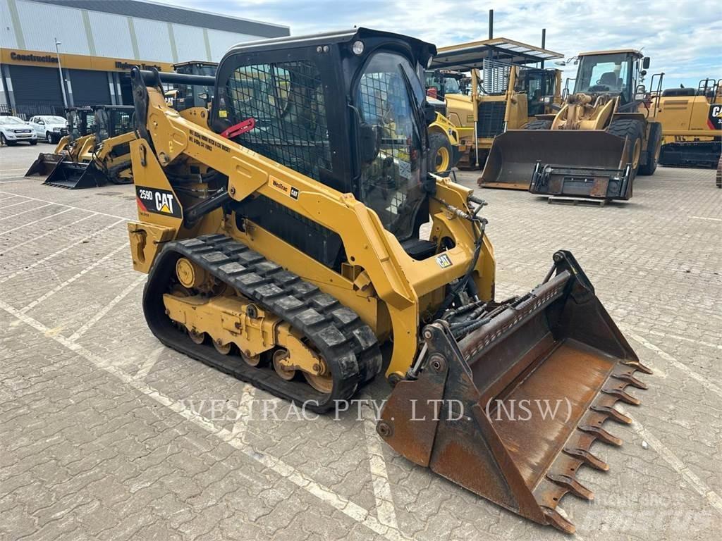 CAT 259D Kāpurķēžu iekrāvēji
