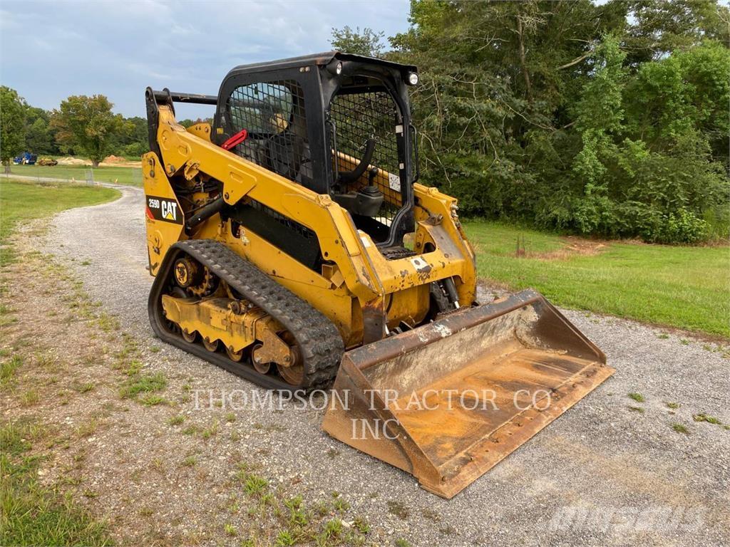 CAT 259D Kāpurķēžu iekrāvēji