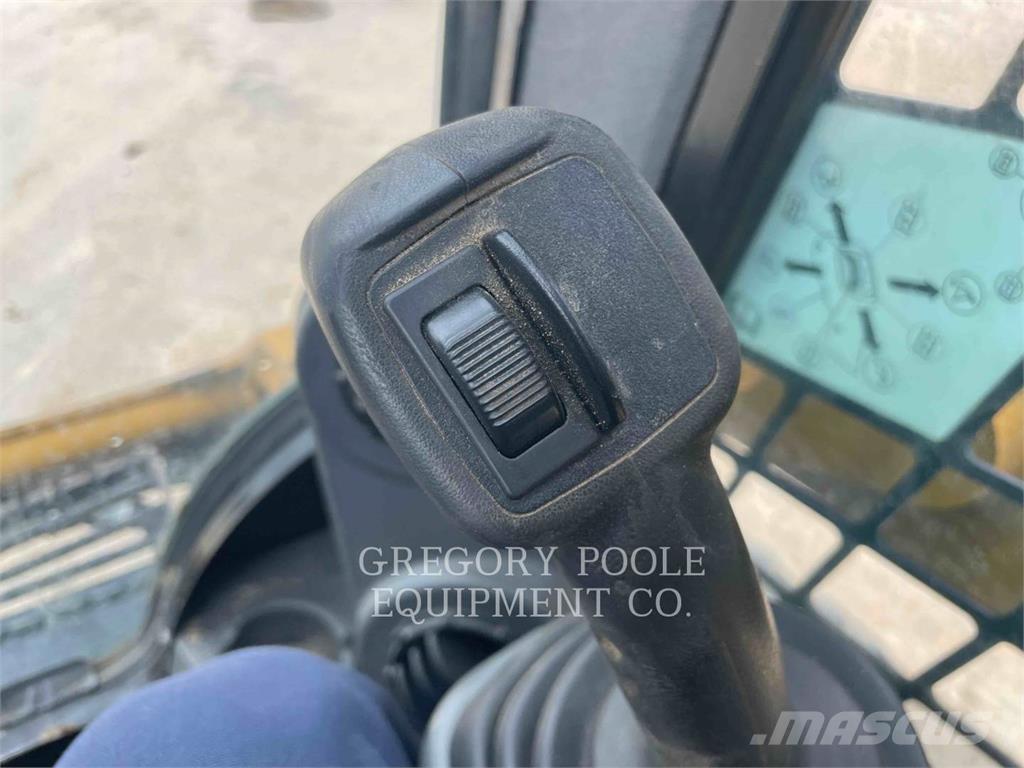 CAT 259D Kāpurķēžu iekrāvēji