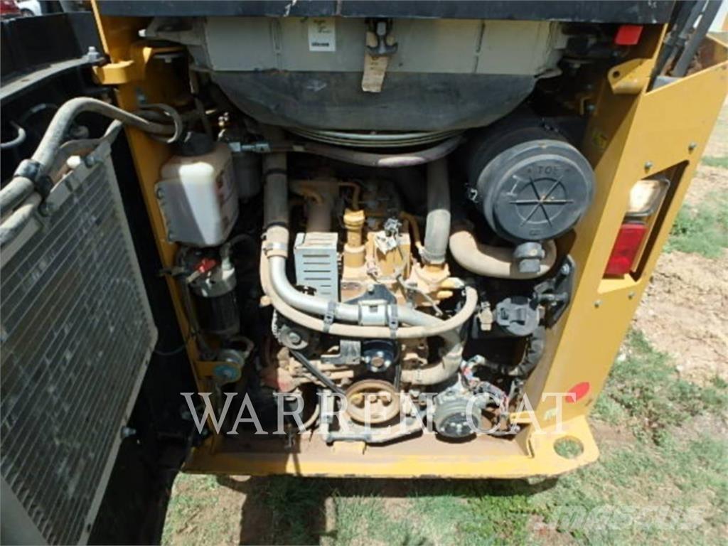 CAT 259D Kāpurķēžu iekrāvēji
