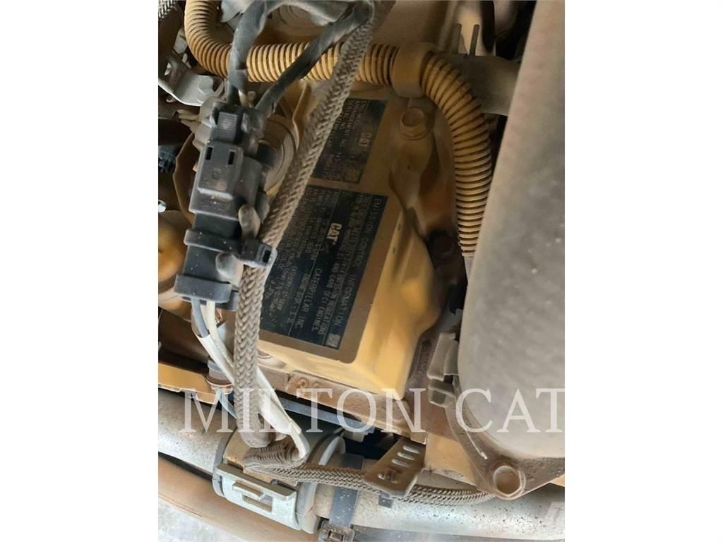 CAT 259D 3 Lietoti riteņu kompaktiekrāvēji