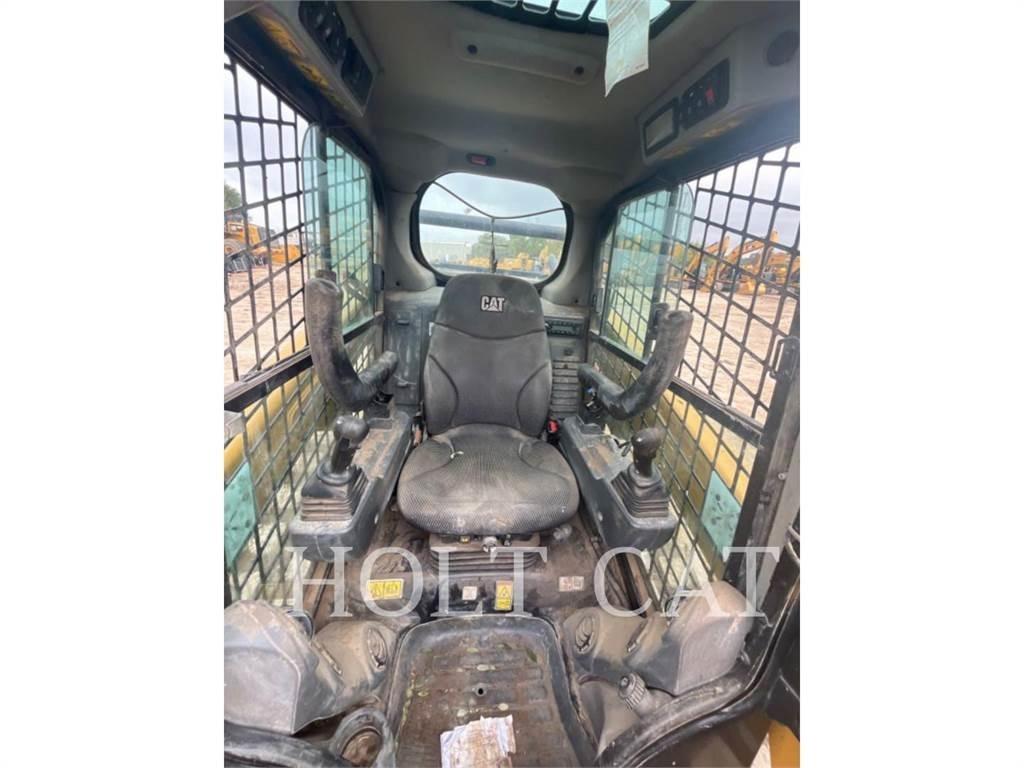 CAT 259D CAB Lietoti riteņu kompaktiekrāvēji