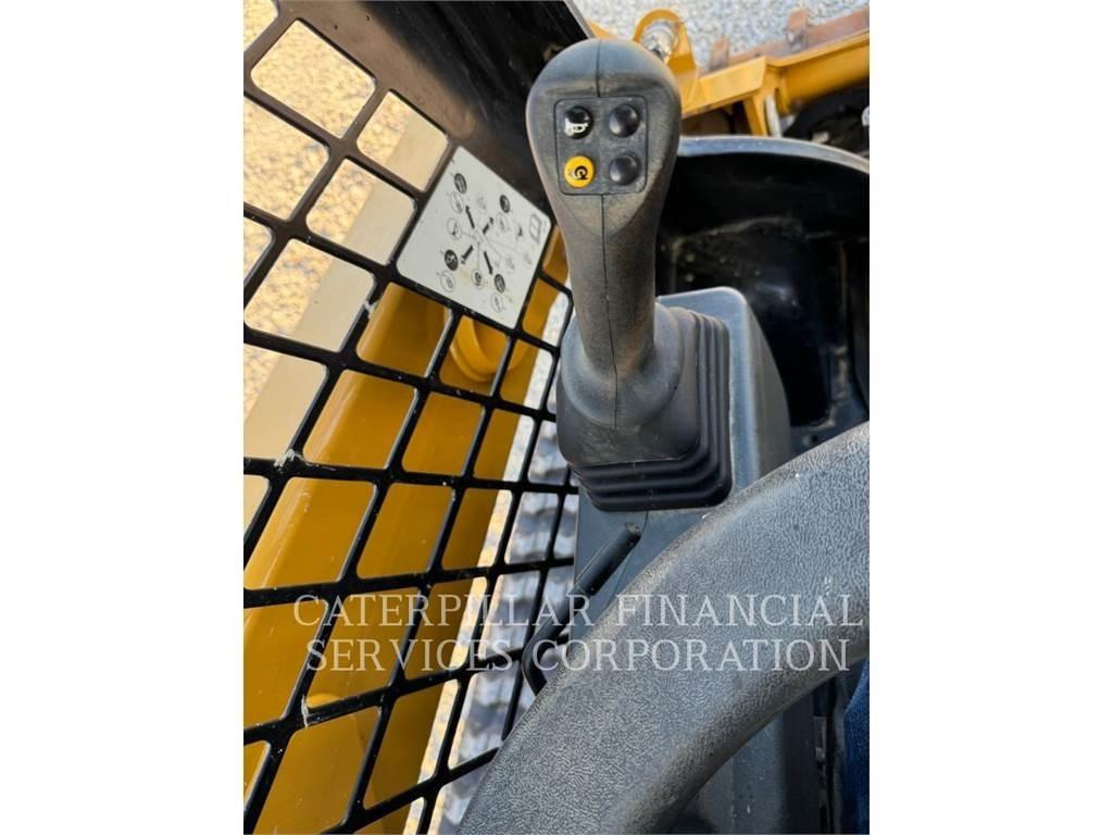 CAT 259D3 Kāpurķēžu iekrāvēji