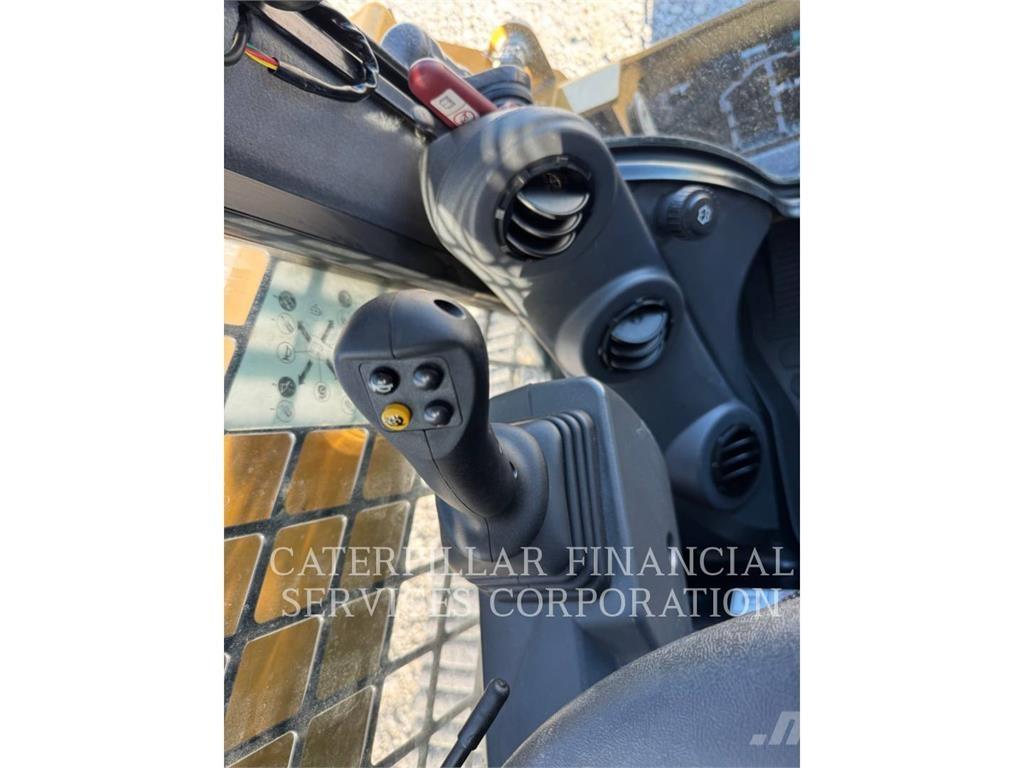 CAT 259D3 Kāpurķēžu iekrāvēji