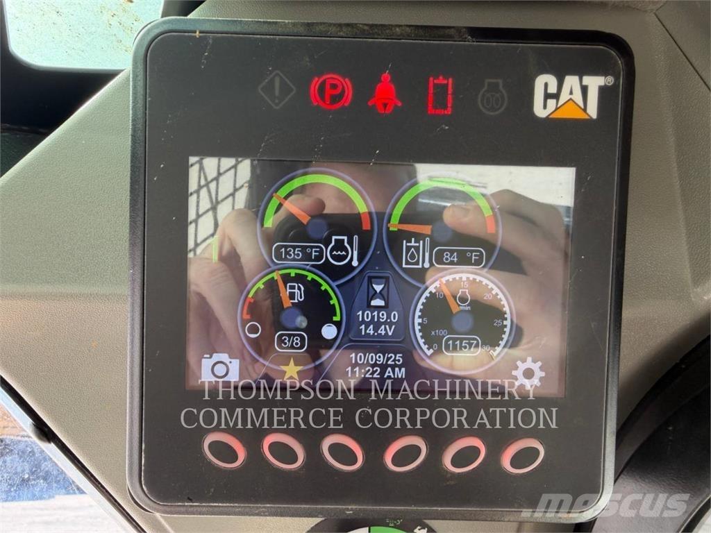 CAT 259D3 Kāpurķēžu iekrāvēji