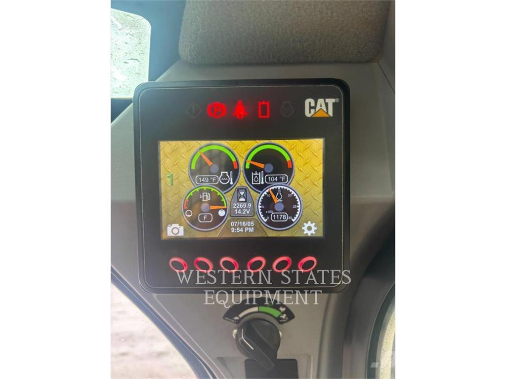 CAT 259D3 Lietoti riteņu kompaktiekrāvēji