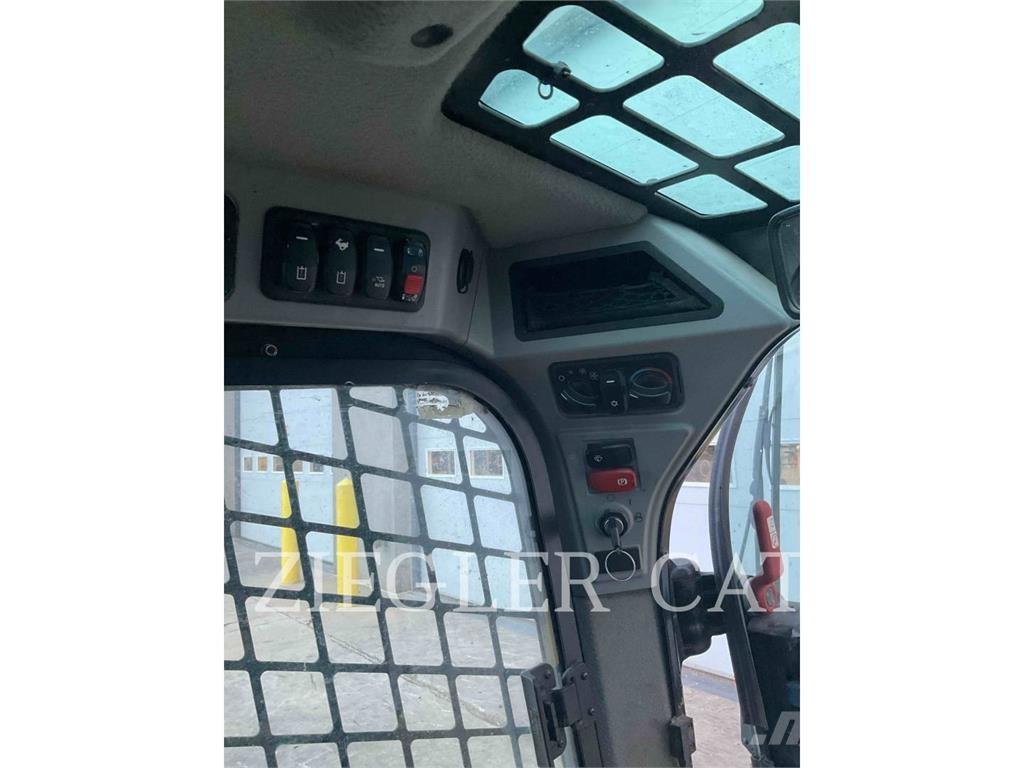 CAT 259D3 Kāpurķēžu iekrāvēji