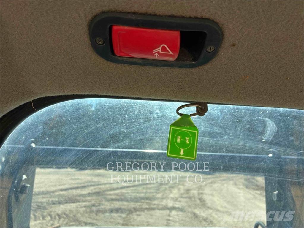 CAT 259D3 Kāpurķēžu iekrāvēji