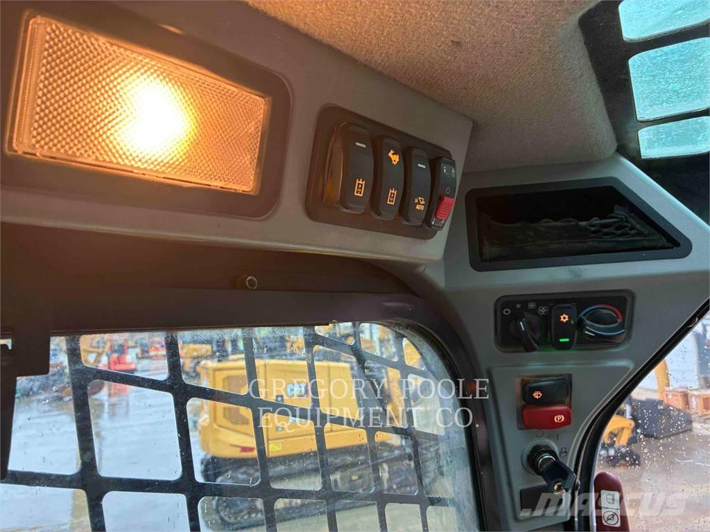 CAT 259D3 Kāpurķēžu iekrāvēji