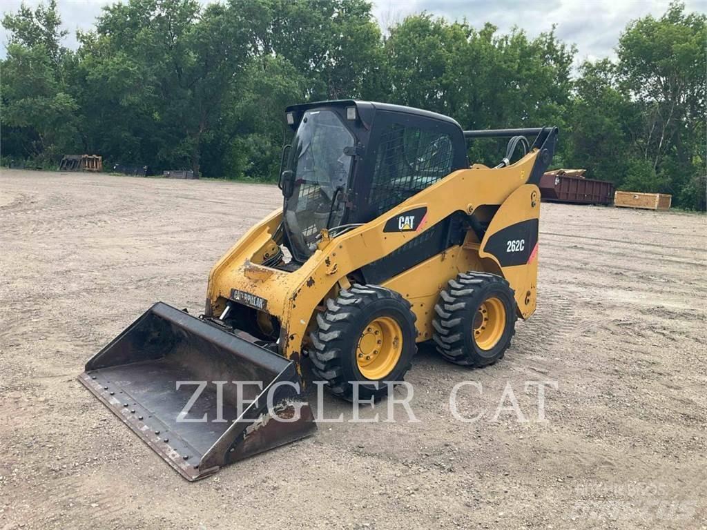 CAT 262C Lietoti riteņu kompaktiekrāvēji