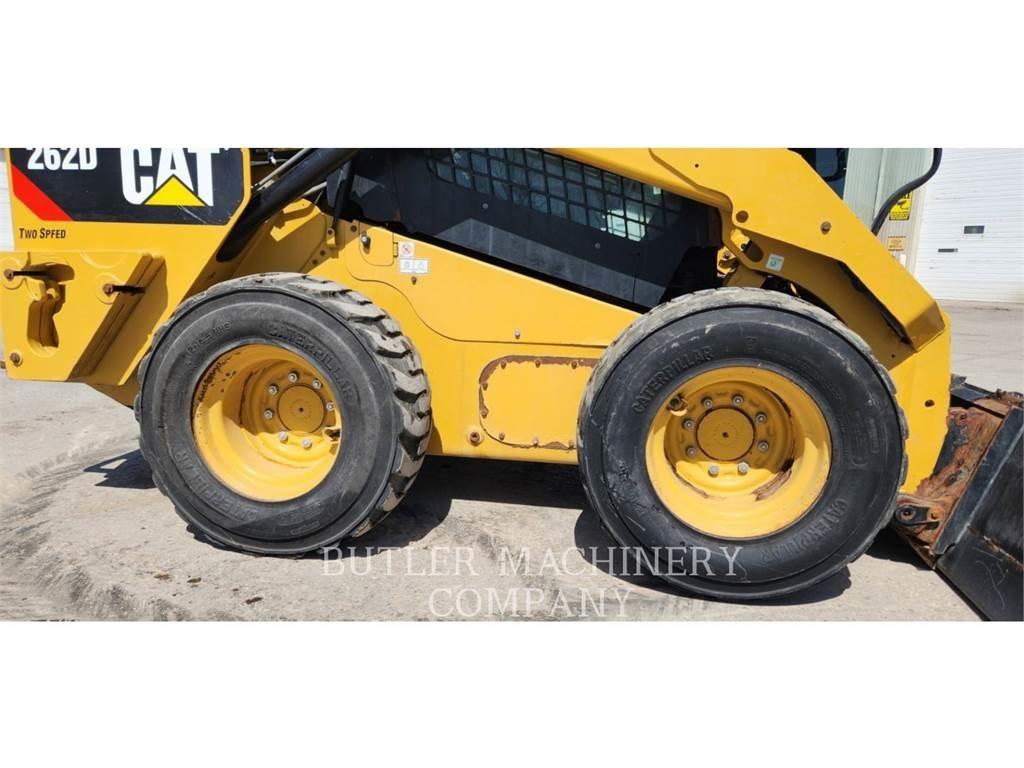 CAT 262D Lietoti riteņu kompaktiekrāvēji
