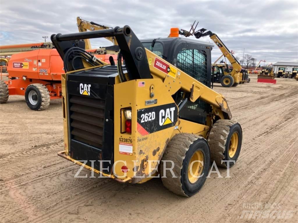 CAT 262D Lietoti riteņu kompaktiekrāvēji