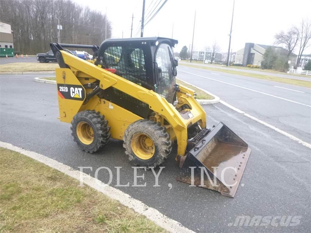 CAT 262D Lietoti riteņu kompaktiekrāvēji