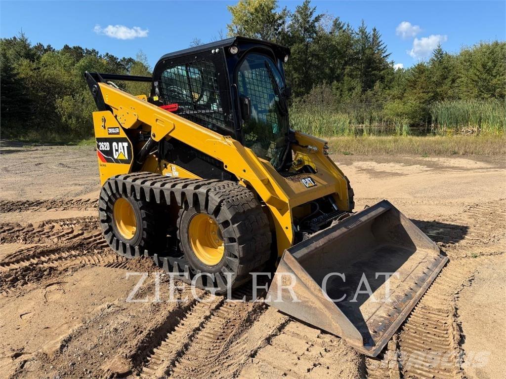 CAT 262D Lietoti riteņu kompaktiekrāvēji