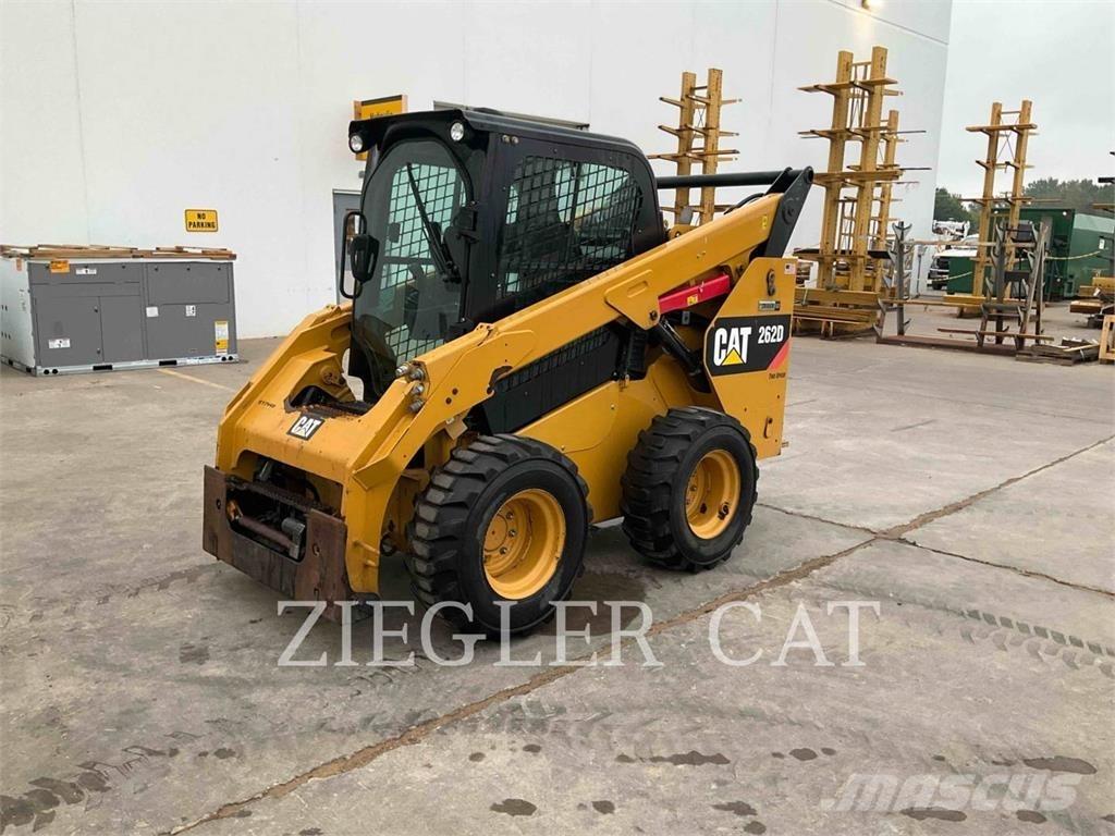 CAT 262D Lietoti riteņu kompaktiekrāvēji