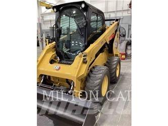CAT 262D 3 Lietoti riteņu kompaktiekrāvēji