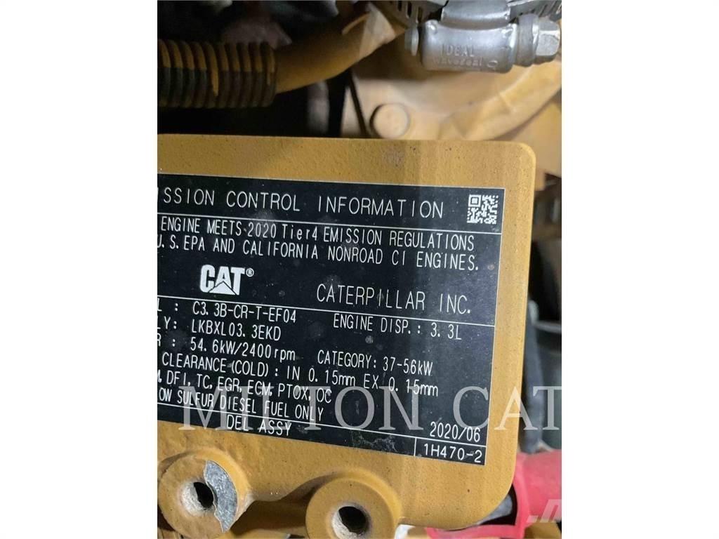 CAT 262D 3 Lietoti riteņu kompaktiekrāvēji