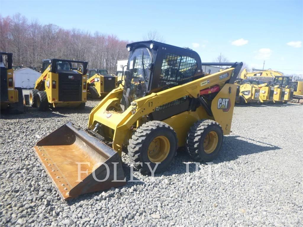 CAT 262D3 Lietoti riteņu kompaktiekrāvēji