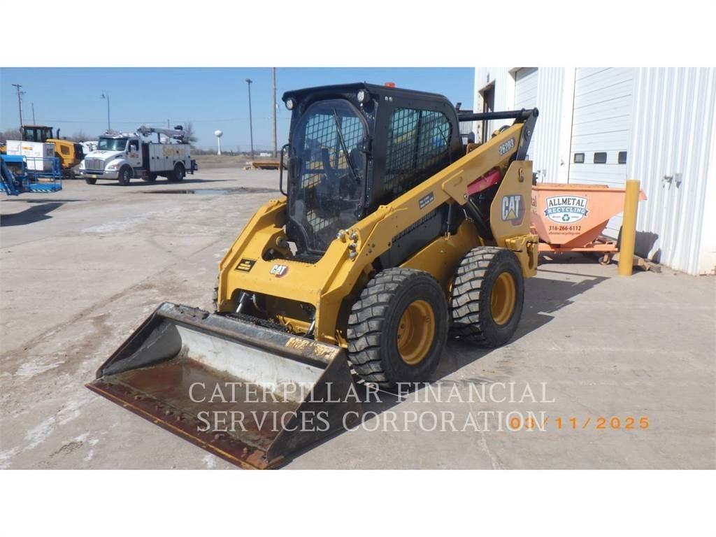 CAT 262D3 Lietoti riteņu kompaktiekrāvēji