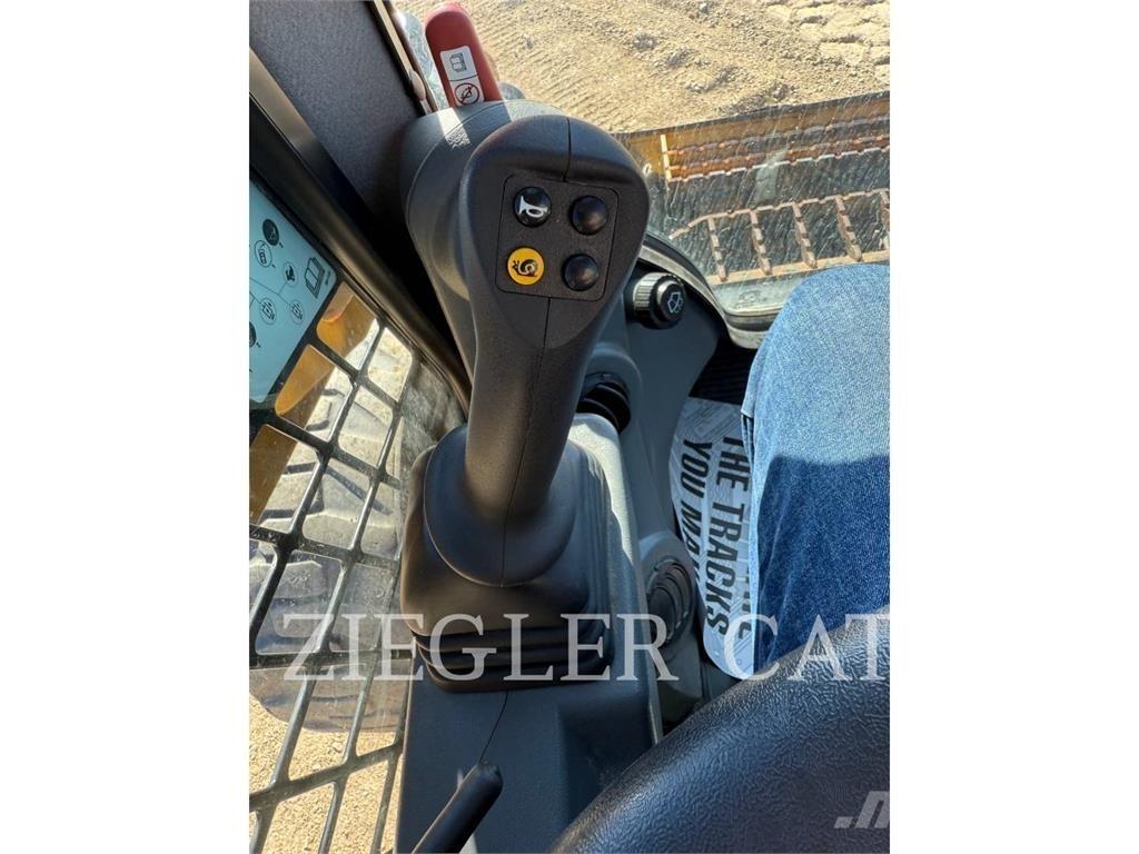 CAT 262D3 Lietoti riteņu kompaktiekrāvēji