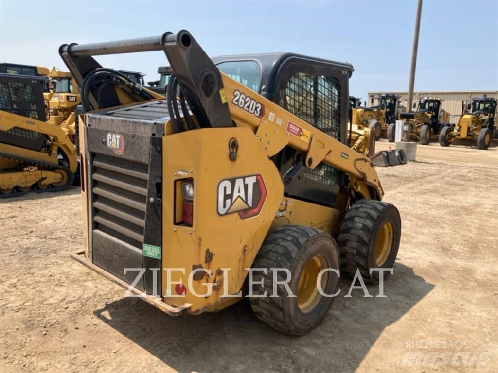 CAT 262D3 Lietoti riteņu kompaktiekrāvēji