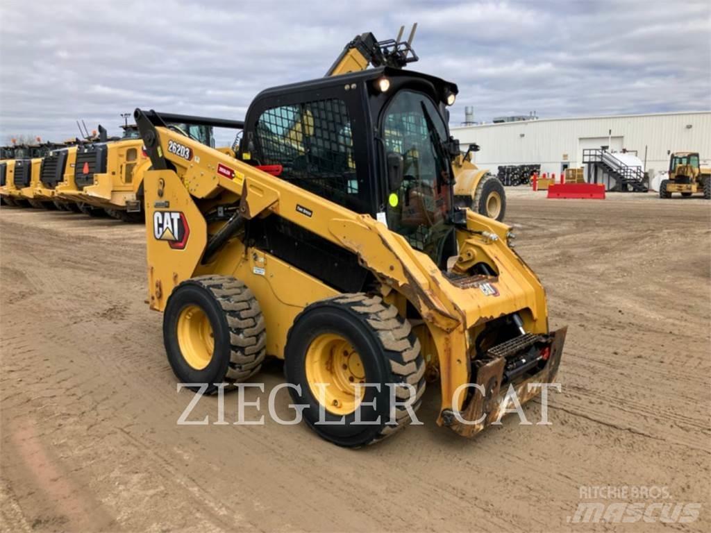 CAT 262D3 Lietoti riteņu kompaktiekrāvēji