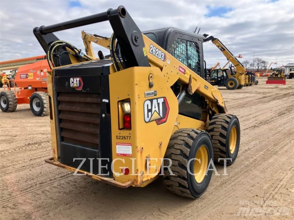 CAT 262D3 Lietoti riteņu kompaktiekrāvēji