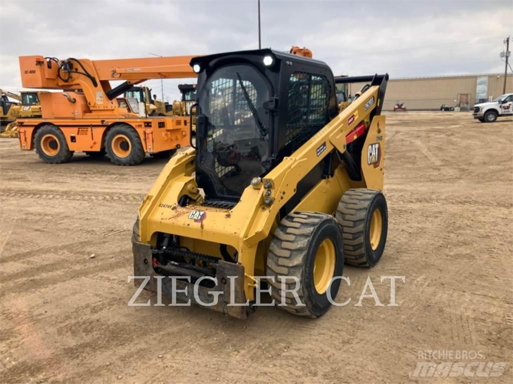 CAT 262D3 Lietoti riteņu kompaktiekrāvēji