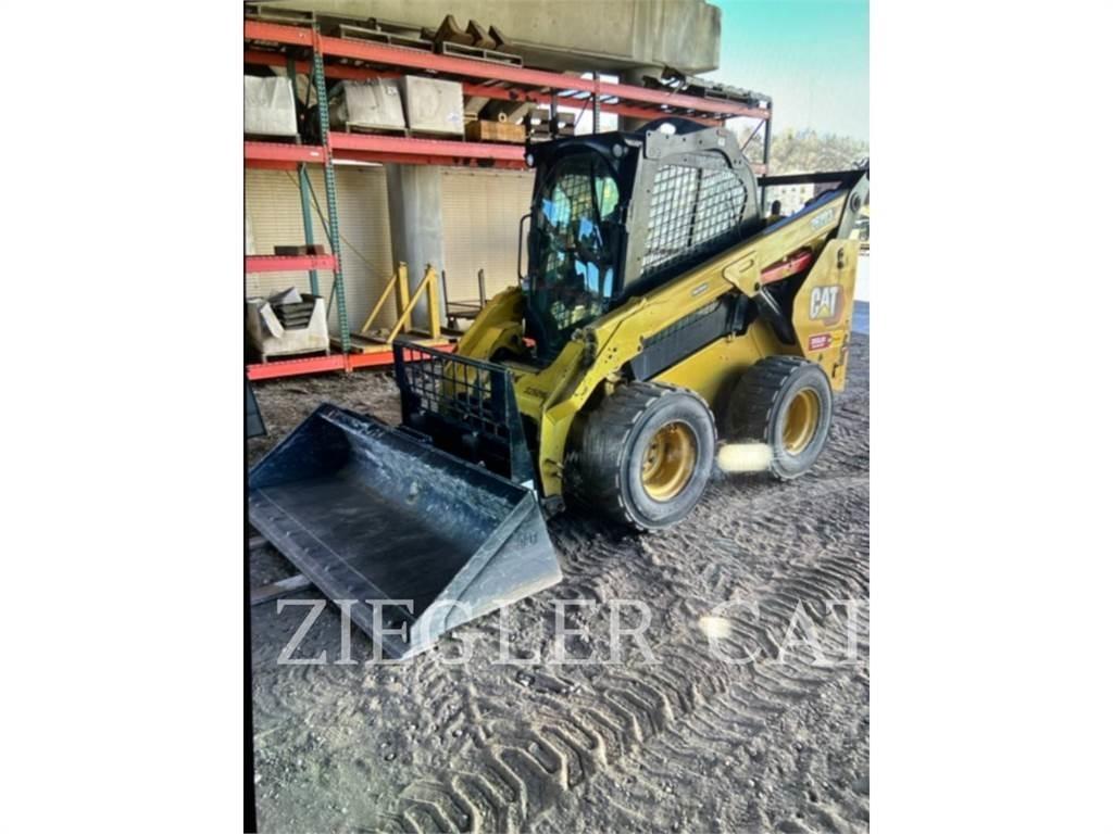 CAT 262D3 Lietoti riteņu kompaktiekrāvēji