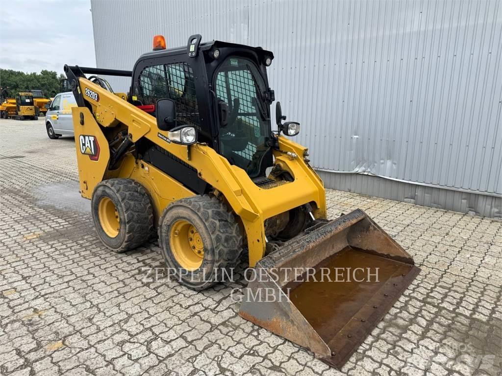 CAT 262D3 Lietoti riteņu kompaktiekrāvēji