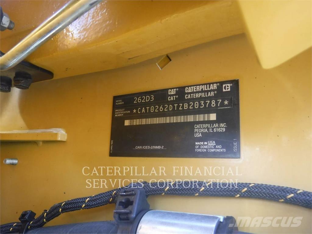 CAT 262D3 Lietoti riteņu kompaktiekrāvēji