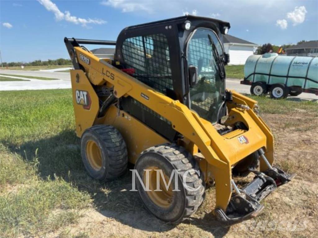 CAT 262D3 Lietoti riteņu kompaktiekrāvēji
