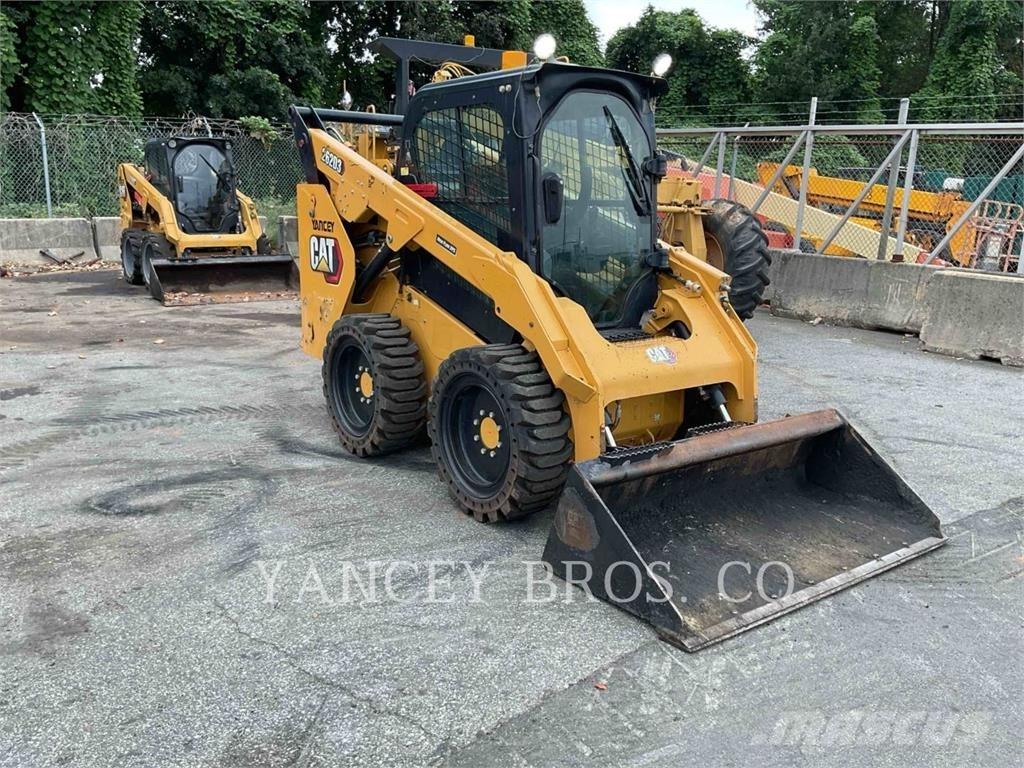 CAT 262D3 Lietoti riteņu kompaktiekrāvēji