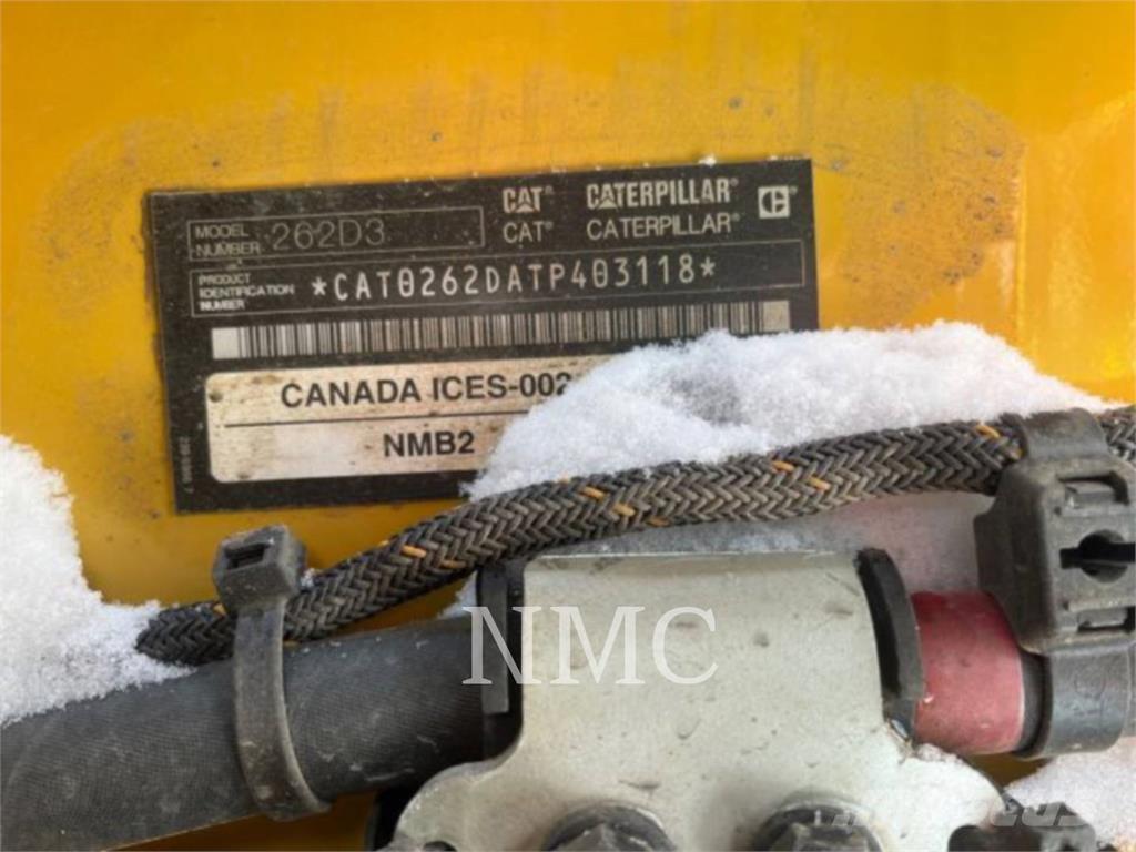 CAT 262D3 Lietoti riteņu kompaktiekrāvēji