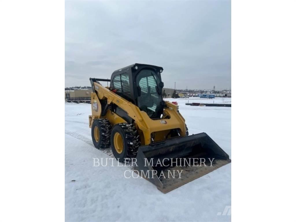CAT 262D3 C3H2 Lietoti riteņu kompaktiekrāvēji