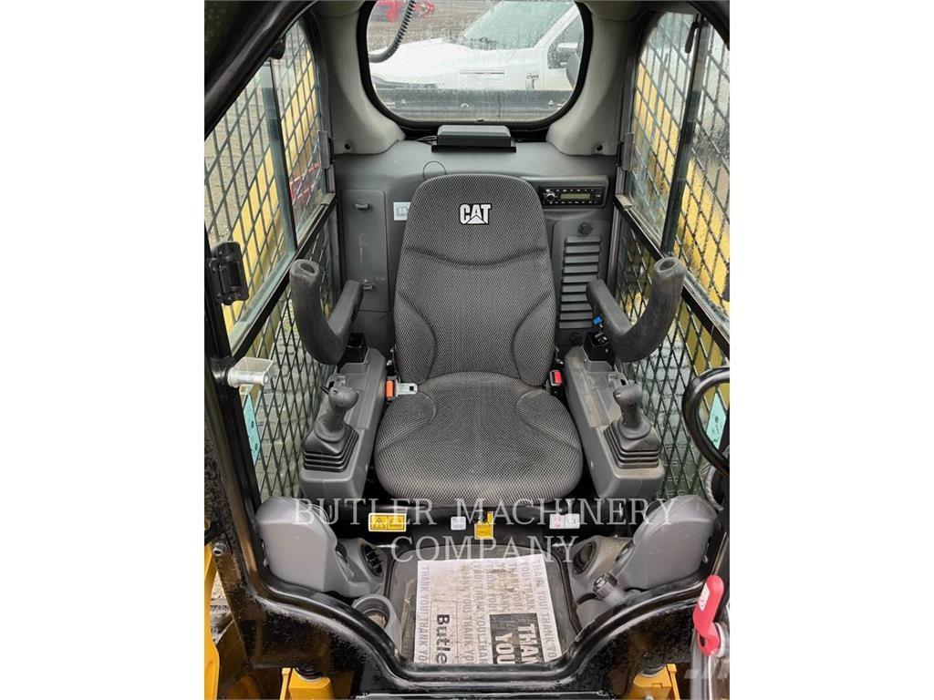 CAT 262D3 C3H2 Lietoti riteņu kompaktiekrāvēji
