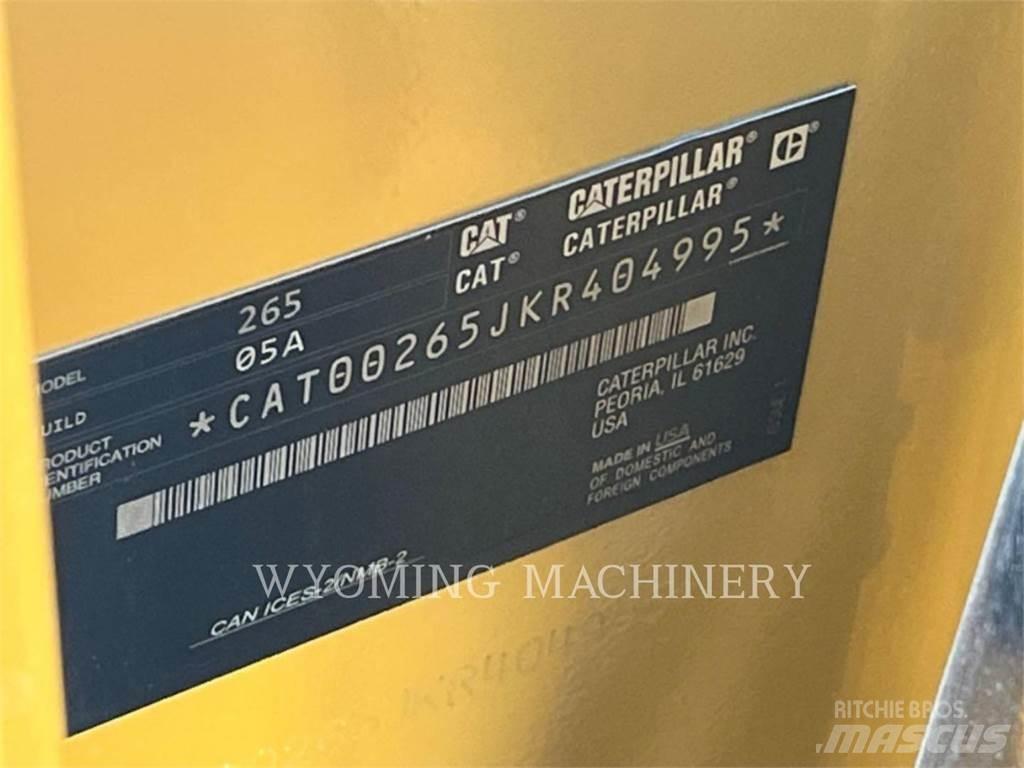 CAT 265 Lietoti riteņu kompaktiekrāvēji
