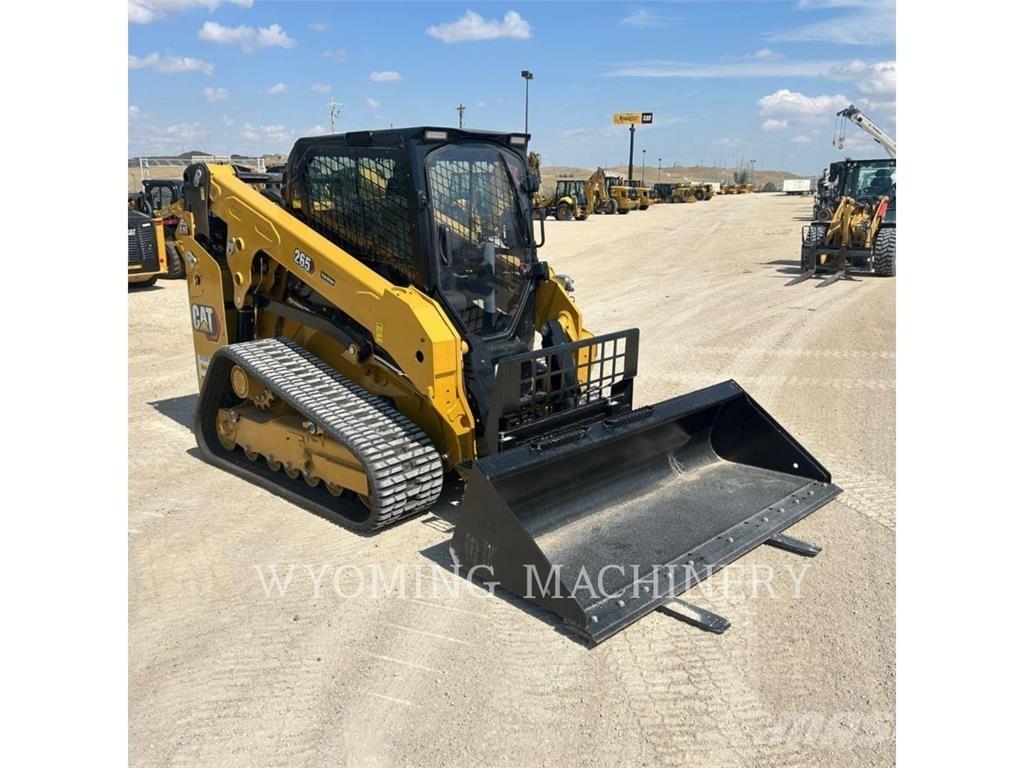 CAT 265 Lietoti riteņu kompaktiekrāvēji