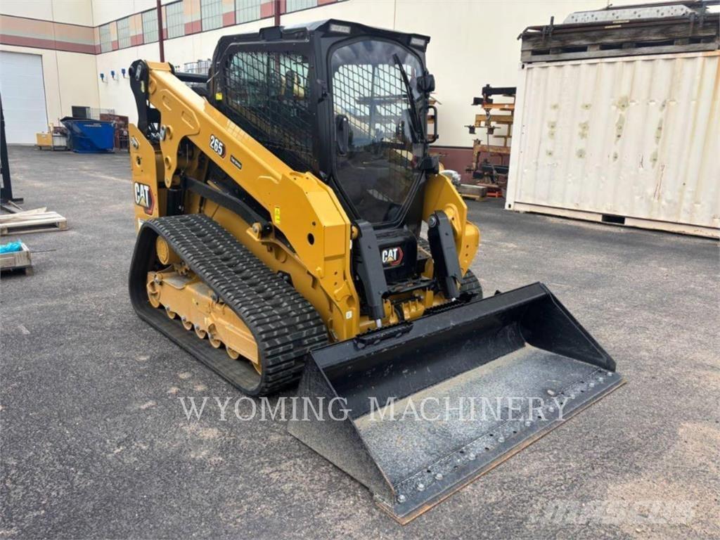 CAT 265 Lietoti riteņu kompaktiekrāvēji